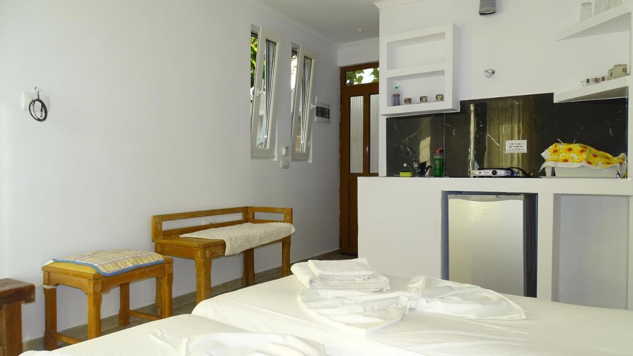 Petro'S Apartments Ksamil Exterior foto