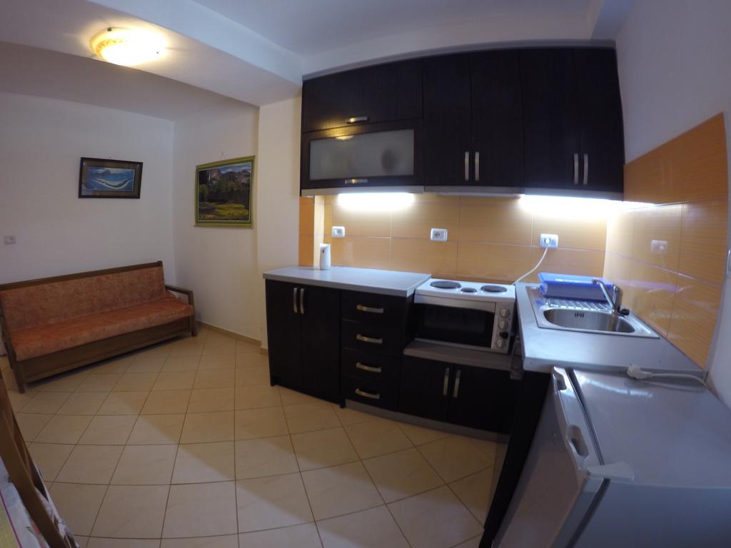 Petro'S Apartments Ksamil Exterior foto