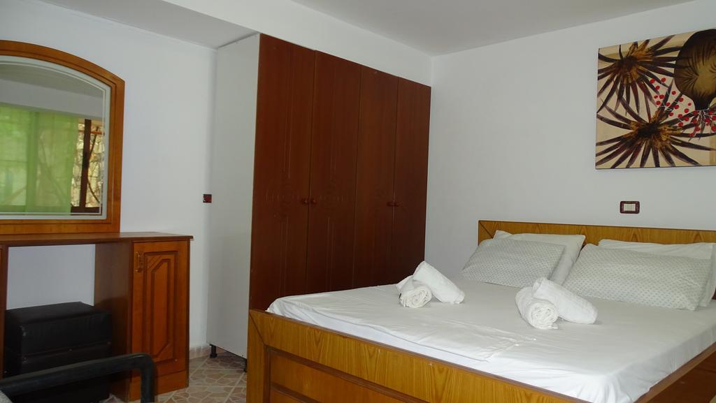 Petro'S Apartments Ksamil Exterior foto